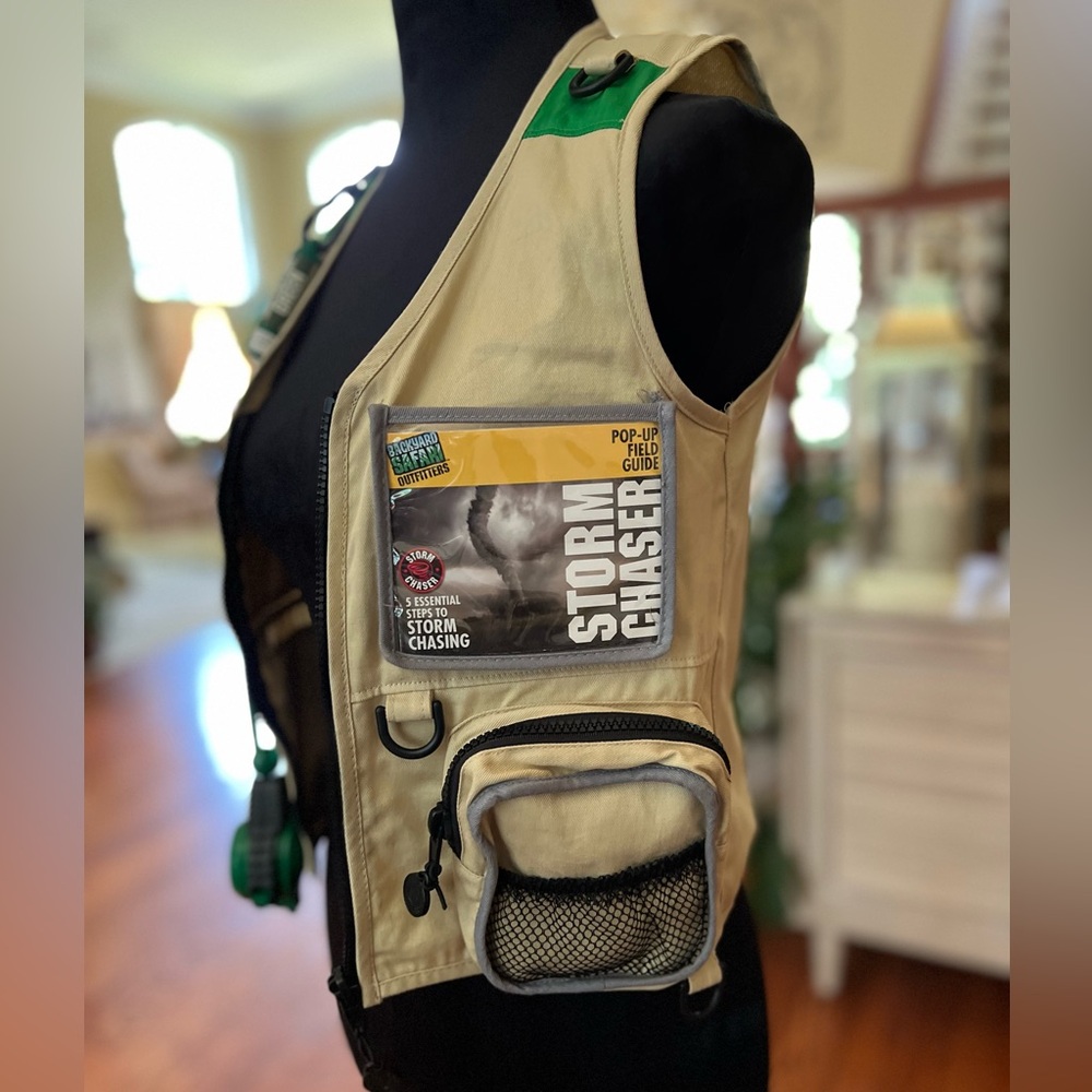 Backyard safari explorer vest and kit - Picture 9 of 9